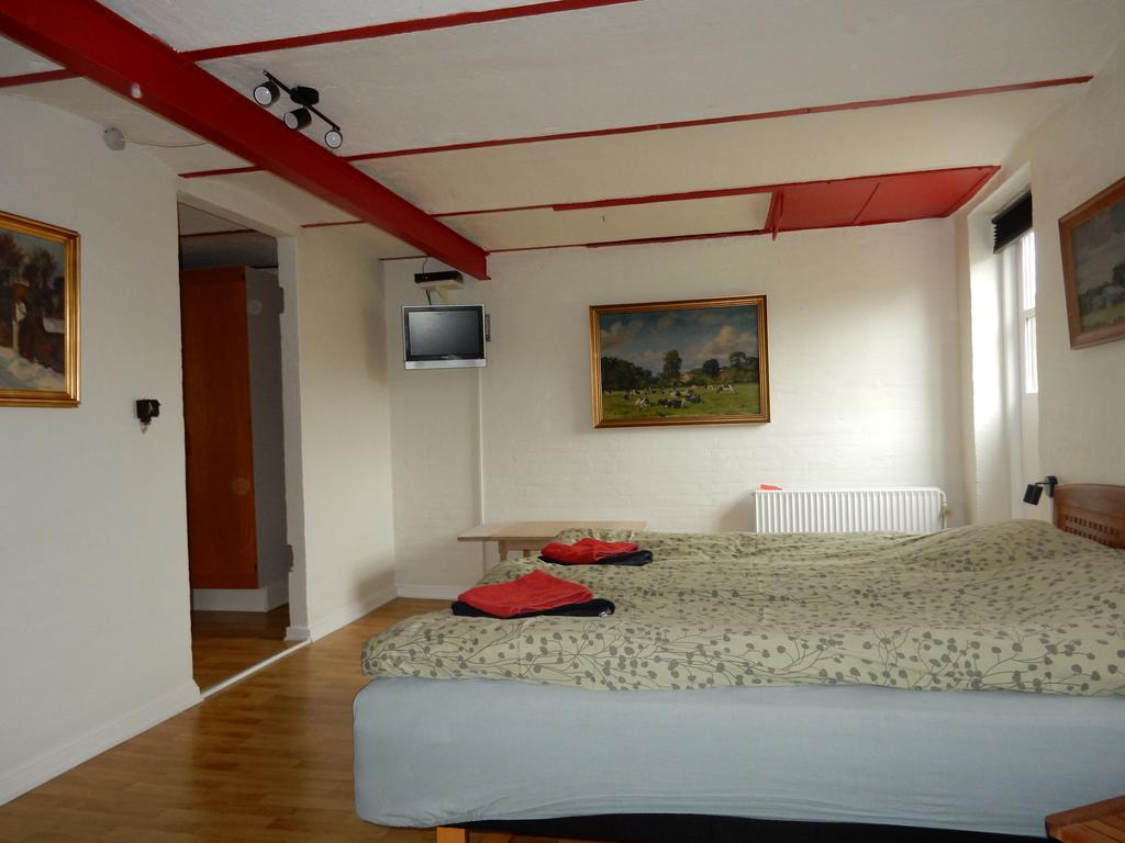 Den Gamle Kostald Bed & Breakfast Holsted ห้อง รูปภาพ