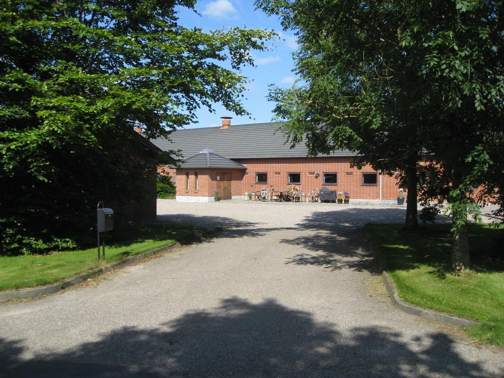 Den Gamle Kostald Bed & Breakfast Holsted ภายนอก รูปภาพ