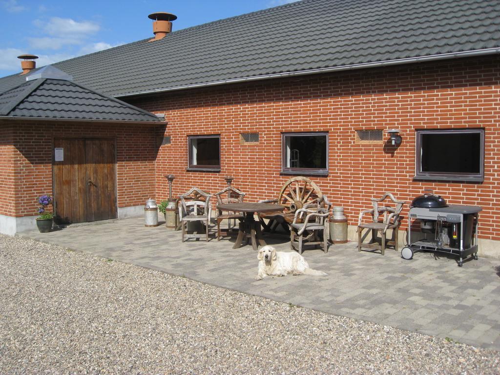 Den Gamle Kostald Bed & Breakfast Holsted ภายนอก รูปภาพ