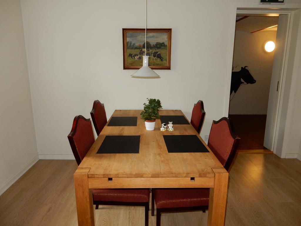 Den Gamle Kostald Bed & Breakfast Holsted ภายนอก รูปภาพ