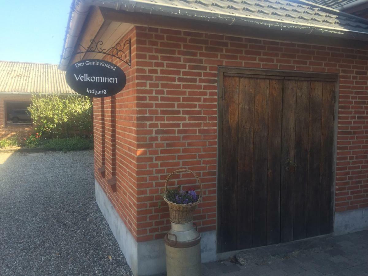 Den Gamle Kostald Bed & Breakfast Holsted ภายนอก รูปภาพ